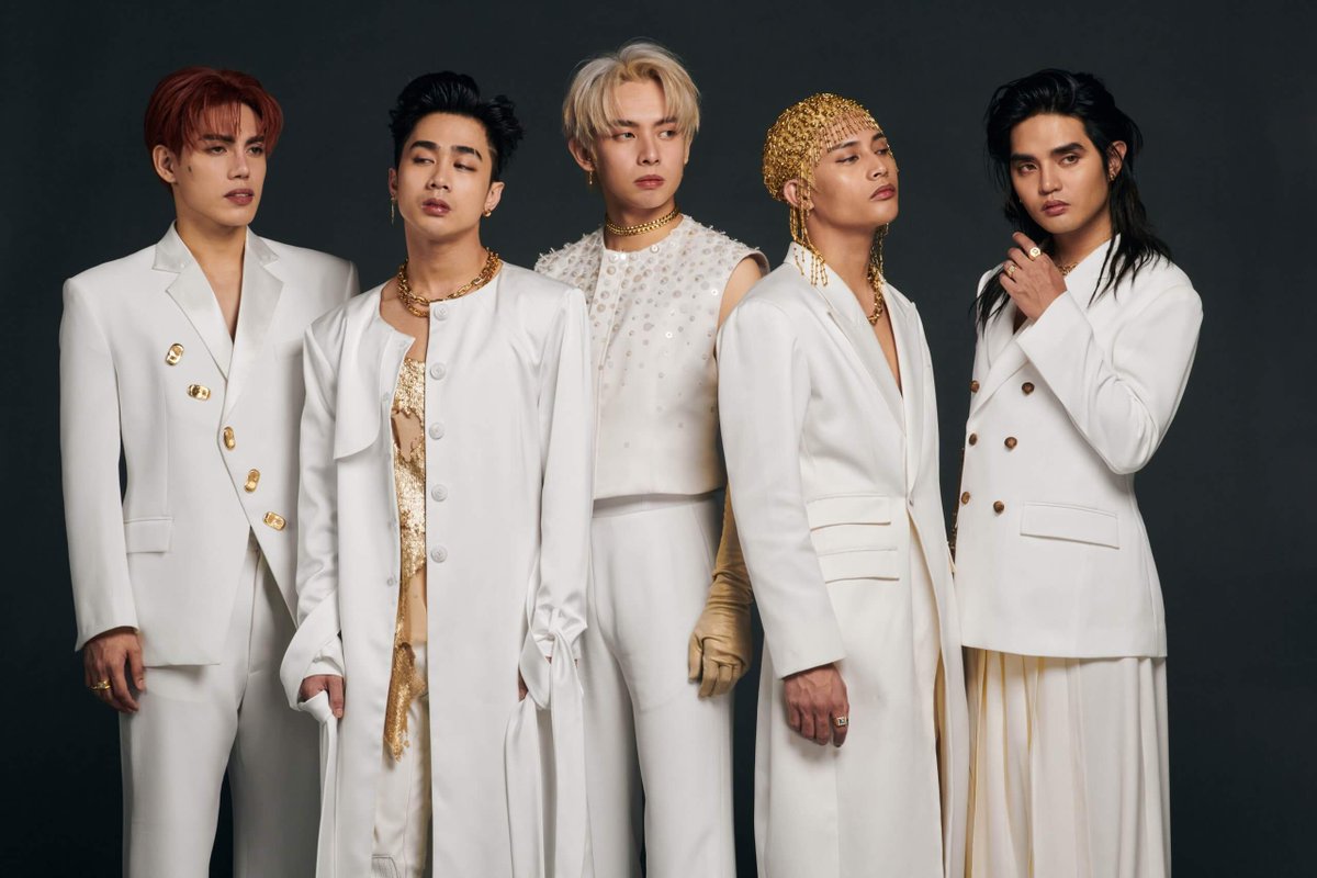 .@SB19Official becomes the first and only Filipino act to be awarded 'Best Artist Award (Singer)' at the Asia Artist Awards (via Billboard Philippines).