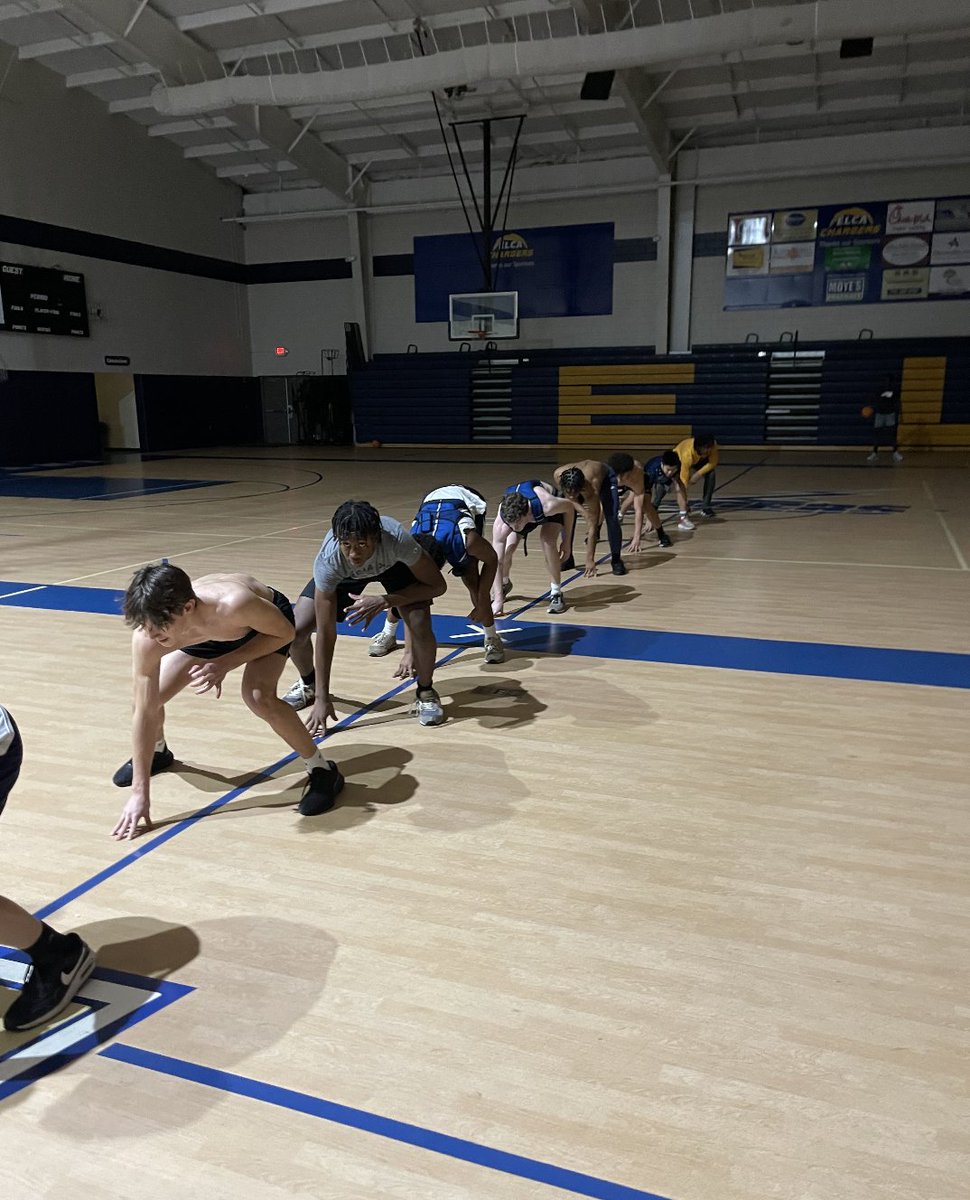 ELCAFootball's tweet photo. UNCOMMON group of young men find a way to get better at 6:00AM  even on a half day of school! 
#NoExcuses #ELCA #WORK https://t.co/Xb15QJG4OE