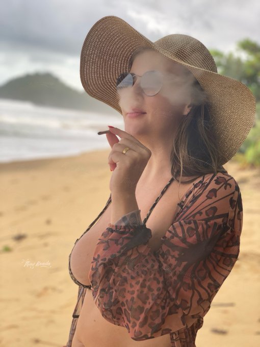 Supresa.. rs, ahhh foi s&oacute; pra relaxar ☀️ https://t.co/j8cEkbN2hd