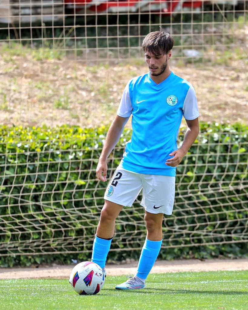 ℹ️ Nuestro joven canterano y pieza vital esta temporada en el primer equipo David Montes ha sido convocado por la Selección Andaluza.

🙌 ¡Enhorabuena, te lo mereces más que nadie! <a href="/Davidmontess7_/">David Montes Gonzalez</a>

#OrgulloCeleste
#AndaluzaSenior
#RFAF