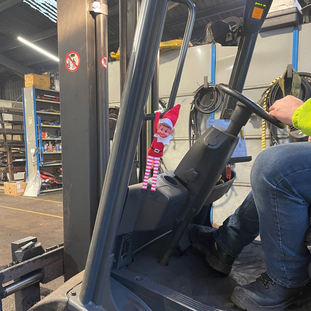 Just be your ‘ELF’
Santa says keep up the good work and maybe, in the true spirit of Christmas, you can help out a friend or colleague today

#elfgooddeeds #elfadventures #forklift #elfsupport #factoryfun #bedmaxsELFie