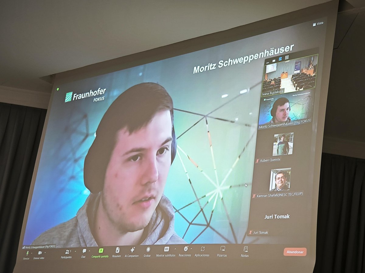 etsii's tweet image. #SIMUTools2023

Moritz Schweppenhaüser from @fraunhoferfokus explains their contribution regarding to #SpatioTemporal #Speed #Metrics for #Traffic State Estimation on #Complex #Urban #Roads