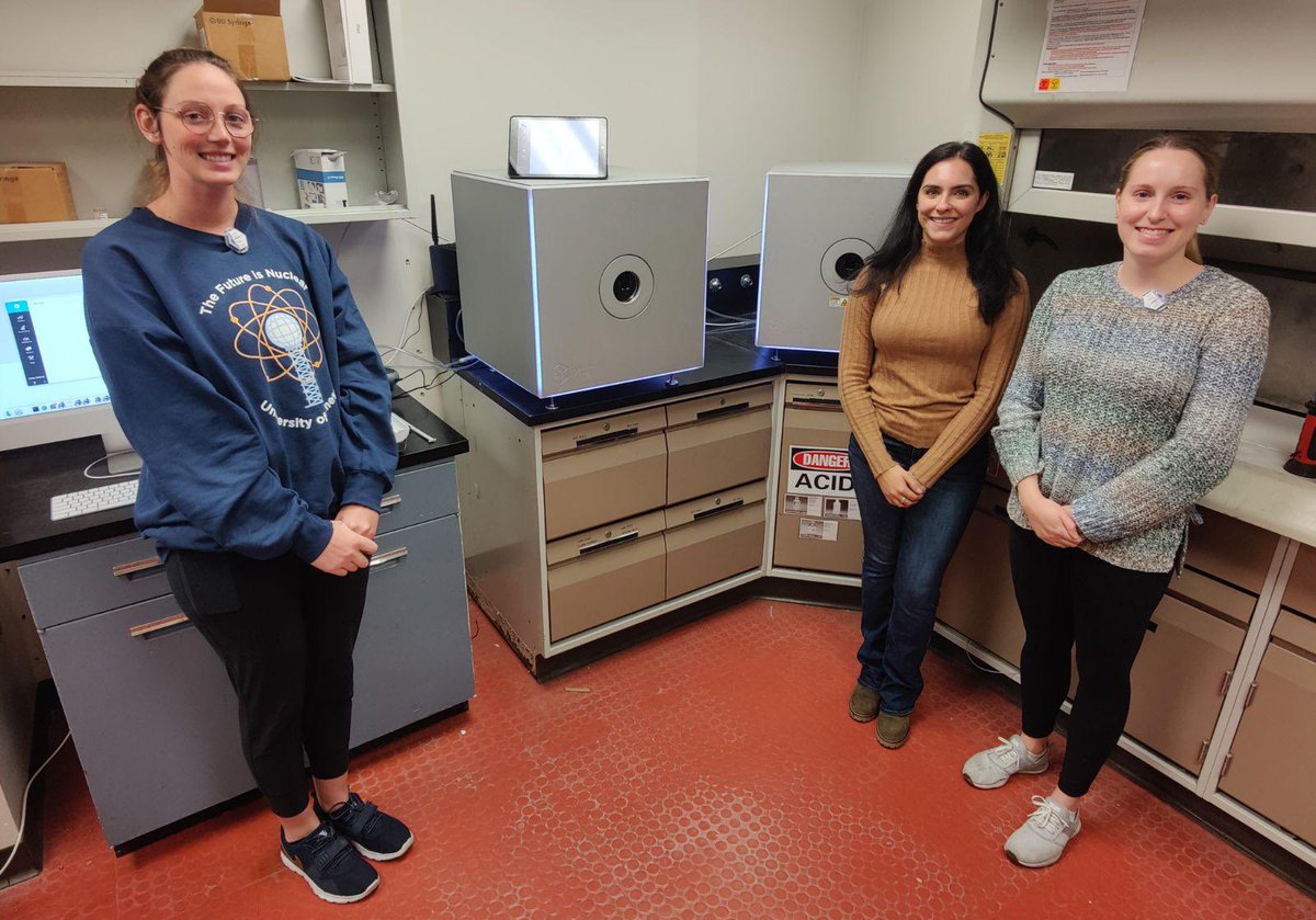 radiochemivis's tweet image. So happy to share our new small animal PET/CT is up and running! So wonderful working with @molecubes on this project and excited for continued collaborations. Our first images will absolutely be framed in our lab 🤓@utkne @UTK_TCE