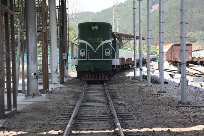 CGMeifangZhang's tweet photo. More than 4,260 freight trains have run on the meter-gauge railway between Kaiyuan, Yunnan province, and Haiphong, Vietnam as of Dec 10, carrying a cumulative load of more than 1.68 million tons of cross-border goods, according to China Railway Kunming Bureau Group Co.…
Show more