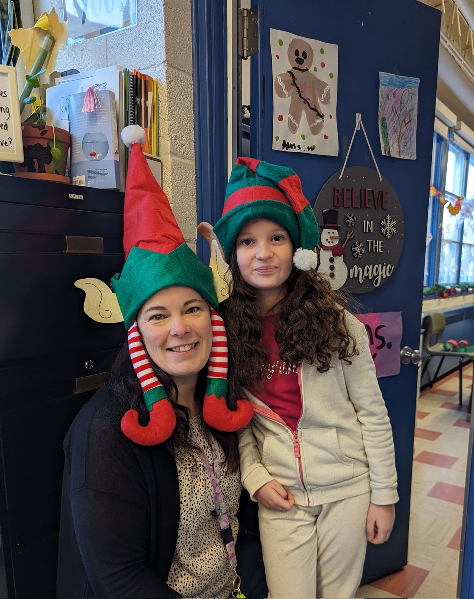 JLLundy4's tweet photo. What happens when your elf twin shows up at school? You take an elf selfie. https://t.co/JfJ8KiunDQ