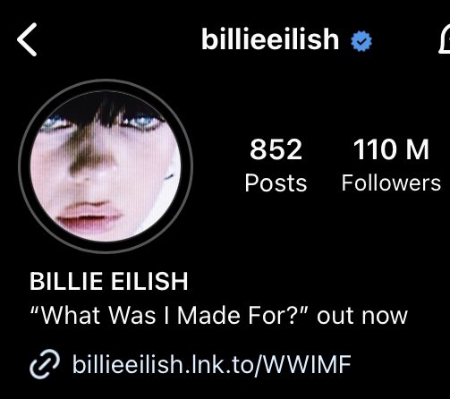 overrheatedd's tweet photo. new pfp after jimmy fallon I AM BEGGING YOU BILLIE🙏🙏🕯️🕯️ https://t.co/OWpKYWocNI