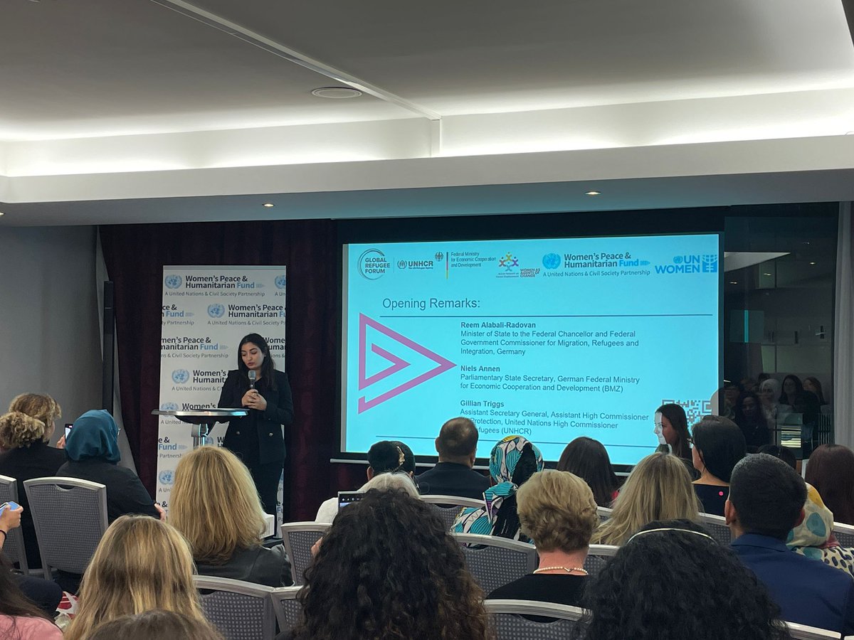 'The experience of building a new life in a foreign place makes refugees strong, open-minded & resilient. Their potential as political leaders & changemakers is unmatched!' - @ReemAlabali of @IntegrationBund at today's Global #RefugeeForum side event on women as agents of change.