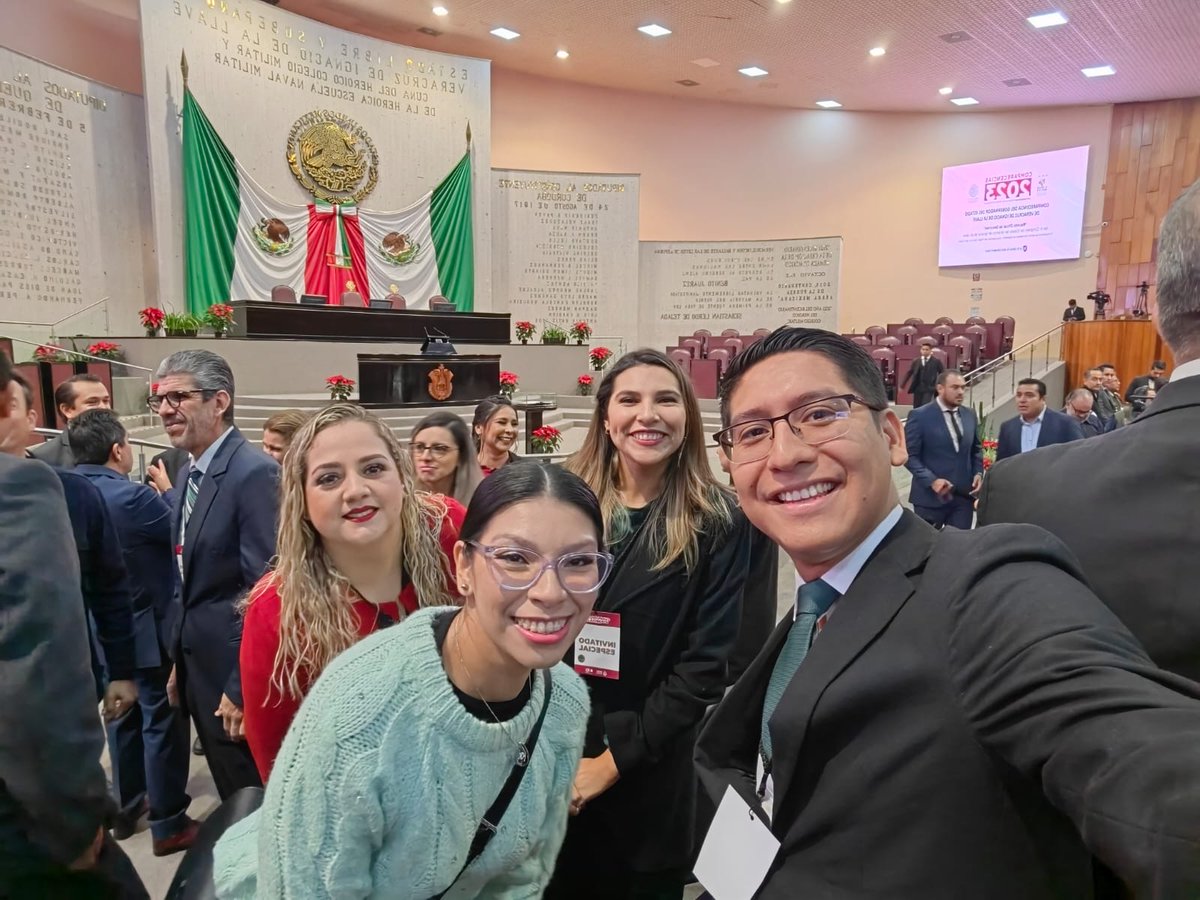 HeberLara11's tweet image. 🫡Equipo #STPSP presentes en la Comparecencia del Gobernador @CuitlahuacGJ ante @legisver.

@YoshadaraL 
@DelmarDnny