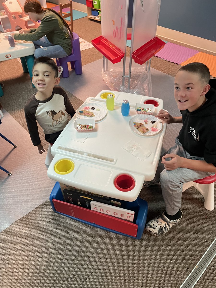 Paul J. Larkin (@pauljlarkin) on Twitter photo Mrs. H's 6th grade students helped Mrs. Durler's PreK students assemble their Gingerbread houses this morning. What a great project for the Holiday season. <a href="/hdurler/">Heather Durler</a> <a href="/PlunkettLiz/">Liz Plunkett</a> Mrs. H's 6th grade students helped Mrs. Durler's PreK students assemble their Gingerbread houses this morning. What a great project for the Holiday season. <a href="/hdurler/">Heather Durler</a> <a href="/PlunkettLiz/">Liz Plunkett</a>