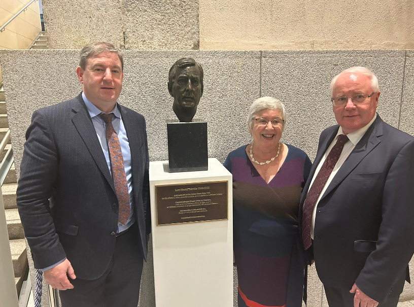 niall_blaney's tweet photo. Photos capturing the unveiling of the Lord David Trimble bust from Leinster House yesterday evening. #DavidTrimble https://t.co/oLma9PTkEM