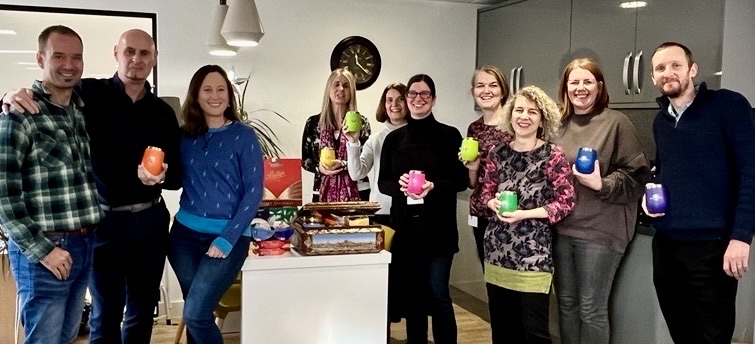 Team <a href="/TMSDI/">TMSDI</a> are taking up the #TMSCupChallenge!
Great to see Mark &amp; Kirsty from <a href="/TMSOz/">TMSOz</a> today who took some time out of their vacation to drop by and deliver our colourful gifts.