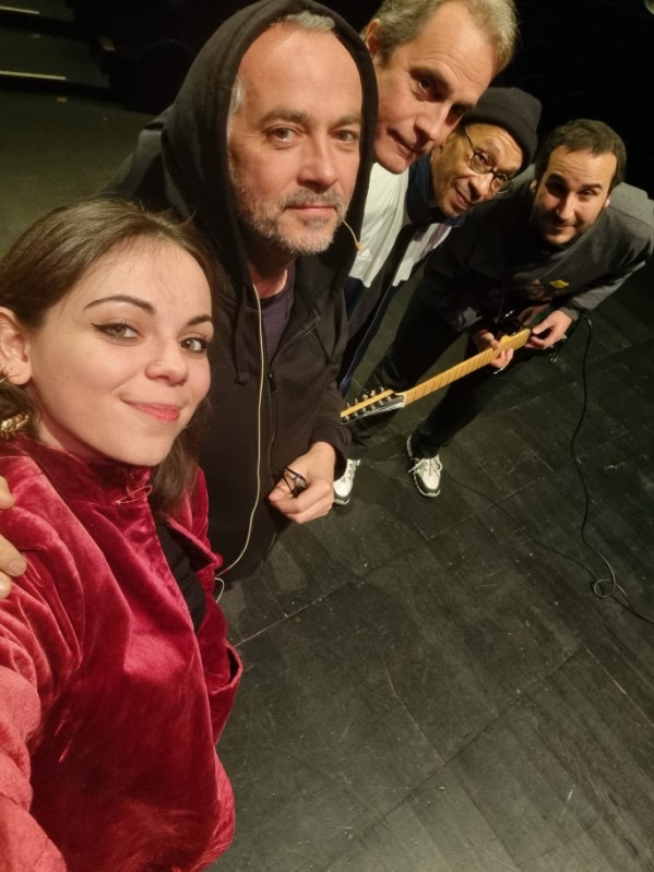 - [PETITS] CONSEILS DE BÊTES -
🐒🎩Les Lunaisiens vous donnent leurs [Petits] conseils de bêtes, une fable musicale surprenante dès 8 ans ! C’est aujourd’hui (et demain) à Compiègne !
.........
📅Jeudi 14 et vendredi 15 décembre
📍Espace Jean Legendre - Compiègne (60)