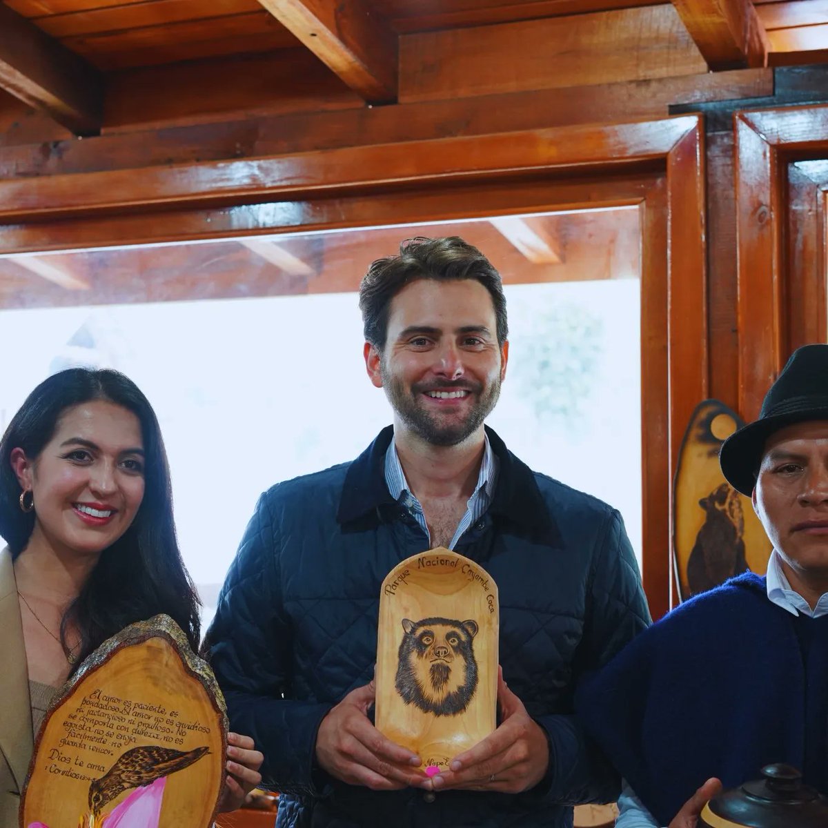 oyacachii's tweet photo. Toda la comunidad se unió para festejar el reconocimiento como "Mejor Destino Turístico Rural del Mundo" Qué honor haber recibido este premio y haber presenciado la entrega de tan prestigioso reconocimiento. @BTV_UNWTO @TurismoEc https://t.co/kDX5RfKd4a