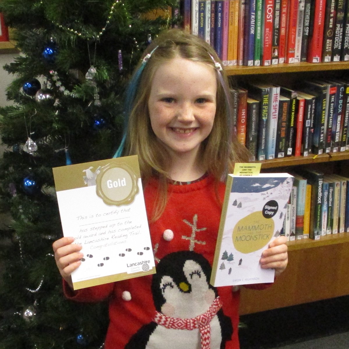 LancsLibraries's tweet image. Congratulations Annie on reading and reviewing 50 books for your Lancashire Reading Trail Gold Award at #PadihamLibrary
Start your trail here
lancashire.gov.uk/libraries-and-…
#LancsReadingTrail