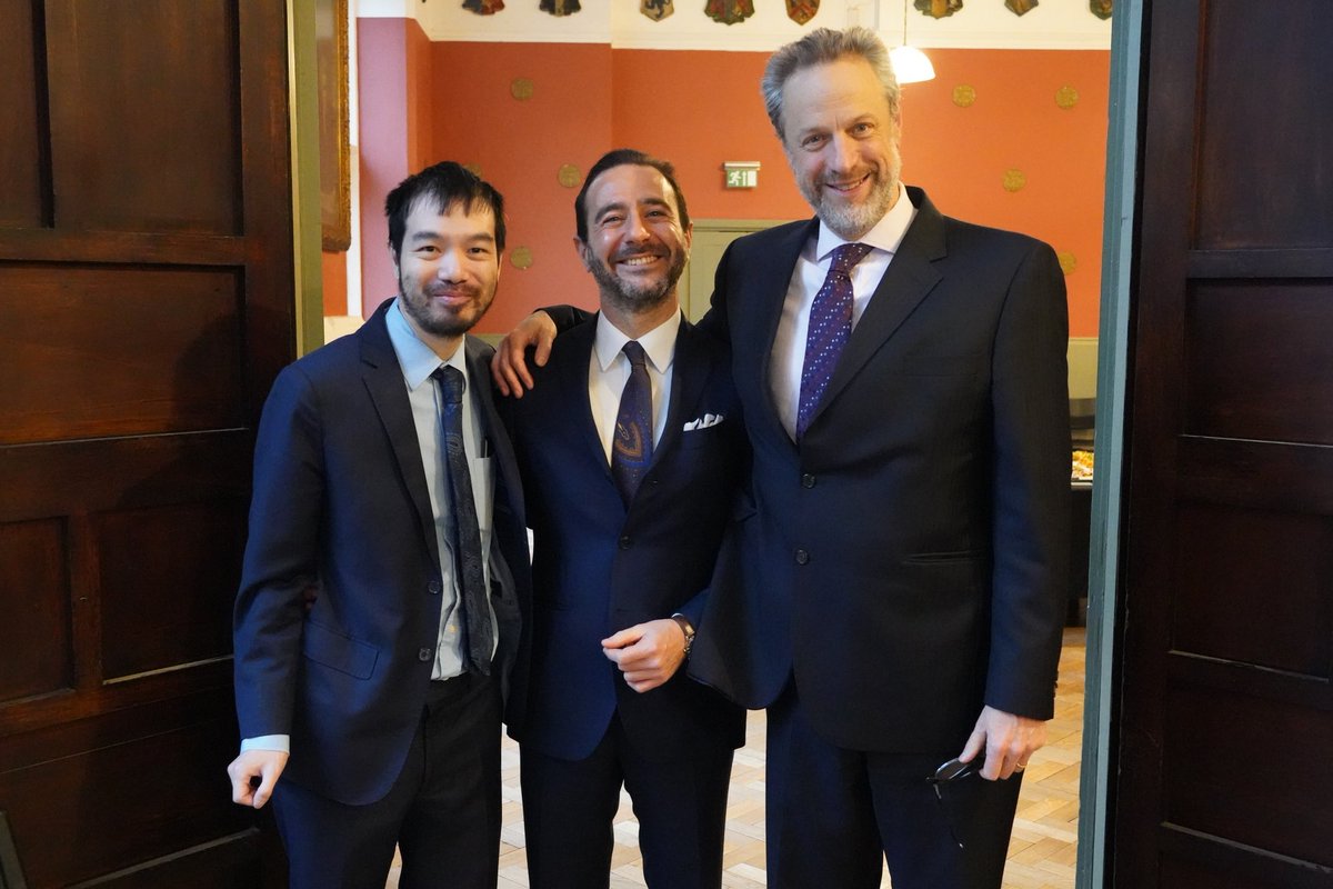 weareLIS's tweet photo. Three MASceteers! 

Left to right:

Dr Anson Cheung, Dr Mattia Gallotti, Prof Carl Gombrich. 

We're not sure quite what's happened here, it looks like Prof Gombrich has borrowed half of Dr Gallotti's body! But at least it looks like they're have fun!

#MASc #graduation https://t.co/sWTpRPdrMT
