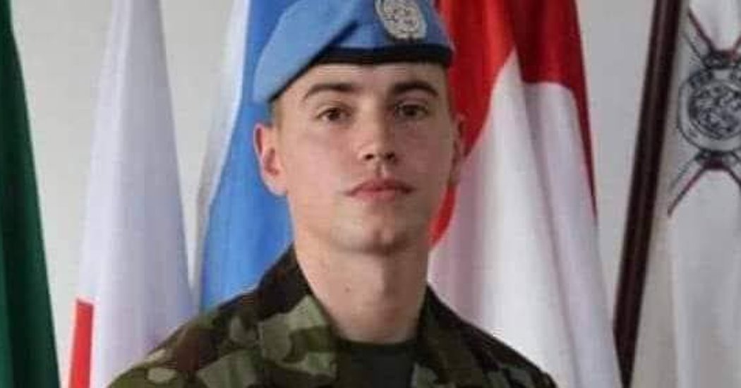 DonegalDaily's tweet photo. Deep sadness and pride as Pte Seán Rooney remembered on first anniversary - https://t.co/YfcM7xnXby https://t.co/yfh2nfo17R