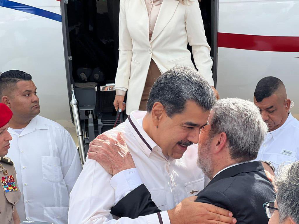 Alfred Nazareth (@luchaalmada) on Twitter photo Pdte. <a href="/NicolasMaduro/">Nicolás Maduro</a>: Celebro que la CELAC y el CARICOM hayan logrado dar este paso que se aprovechará al máximo en función de que nuestra América Latina y el Caribe siga siendo una zona de paz
#14Dic
#DialogoEsPazYSoberania Pdte. <a href="/NicolasMaduro/">Nicolás Maduro</a>: Celebro que la CELAC y el CARICOM hayan logrado dar este paso que se aprovechará al máximo en función de que nuestra América Latina y el Caribe siga siendo una zona de paz
#14Dic
#DialogoEsPazYSoberania