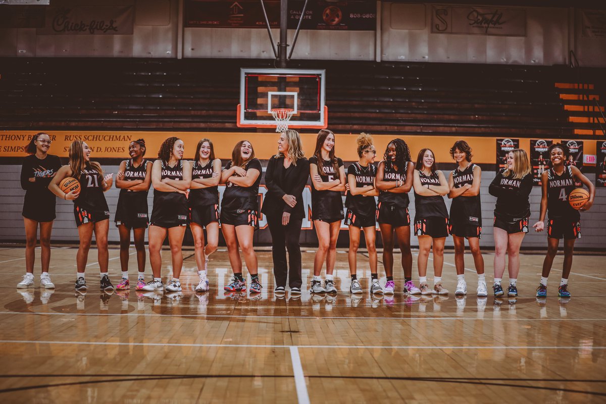 🧡🖤 Crosstown Clash begins tonight with our Freshman!! Come out and support our Girls/Boys!! 5:30/6:30 See you at the Tiger's Den!! 🧡🖤🐯