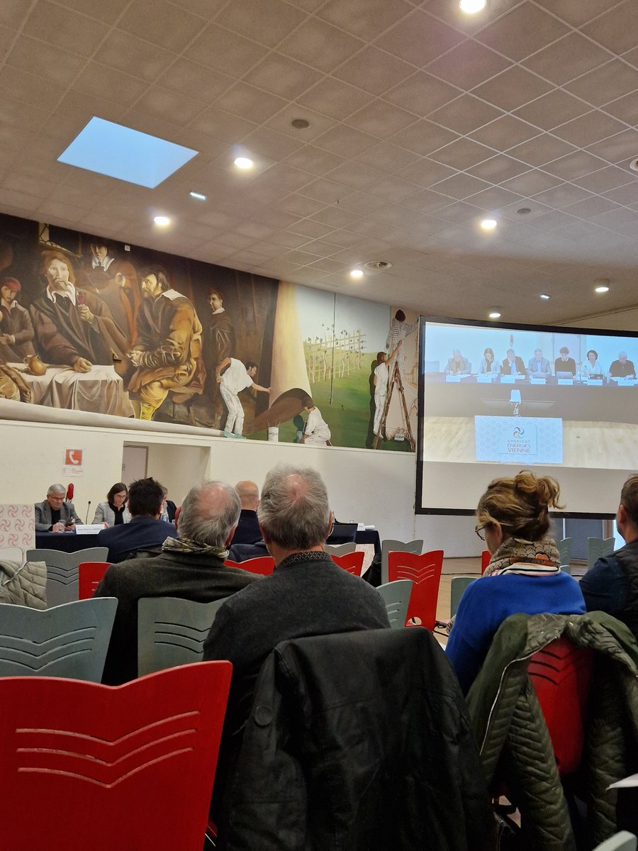 Comité du syndicat @EnergiesVienne à Smarves - débat d'orientation budgétaire, transfert de compétence "Éclairage public" ...
#EnergiesVienne #energie #territoire