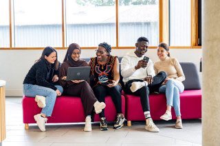 Apply for our @unisouthampton Black Futures scholarships. They fund talented Black students who want to pursue PG research in Environmental or Life Sciences. 🗓 Deadline Friday 23 Feb 2024 ✅ Full UK course fees paid ✅ £20k pa tax free ✅ Apply: bit.ly/4amlm3a