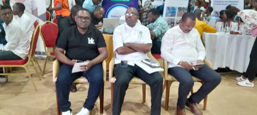 KspRwanda's tweet image. A very good and interesting program #kigalijobnet prepared by @CityofKigali here Job seekers met with employers for network purpose. Was very interesting to see @SinaRwanda inspiring youth and sharing to them experience.