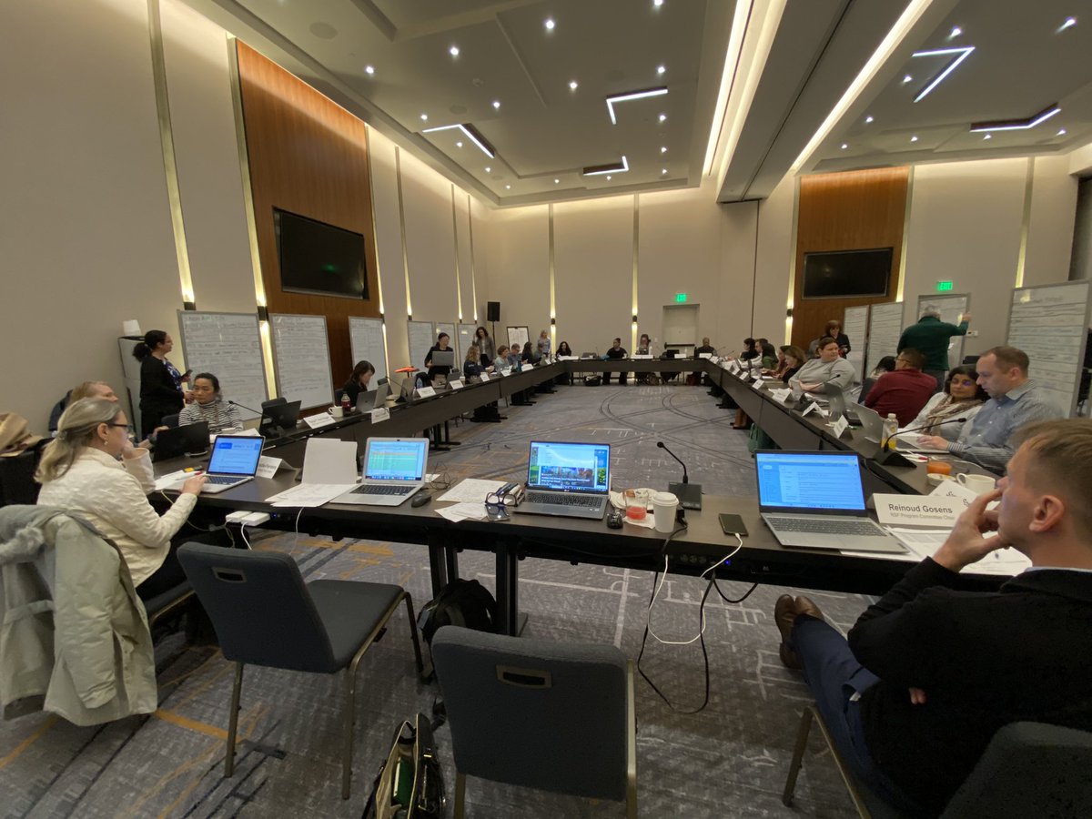 @atscommunity here is your International Conference Committee hard at work programming #ATS2024! Early registration opened today (link below)- it’s going to be a great meeting! @ATSCritCare @atsearlycareer