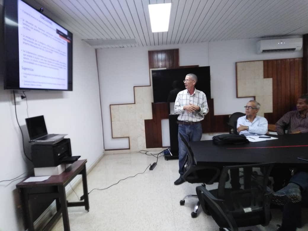 #Ahora| Sesión de la Subcomisión de Tecnología Médica del Programa Nacional "Biotecnología, Industria Farmacéutica y Tecnología Médica", dirigida por el Dr. Rolando Pérez y donde participan, junto a nuestros directivos, otras empresas de <a href="/BioCubaFarma/">BioCubaFarma</a> y del <a href="/citmacuba/">Ministerio de Ciencia, Tecnología y Medio Ambiente</a>