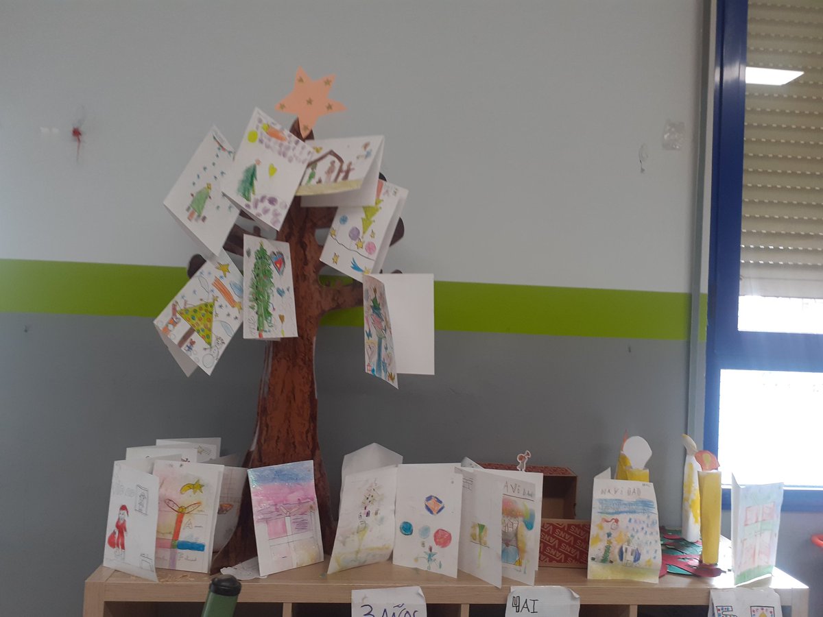 Decoración Navideña en el C.E.I.P Anejas. 
@Relideleón 
#ReliCuenta
#ReliEsMas
#Navidad