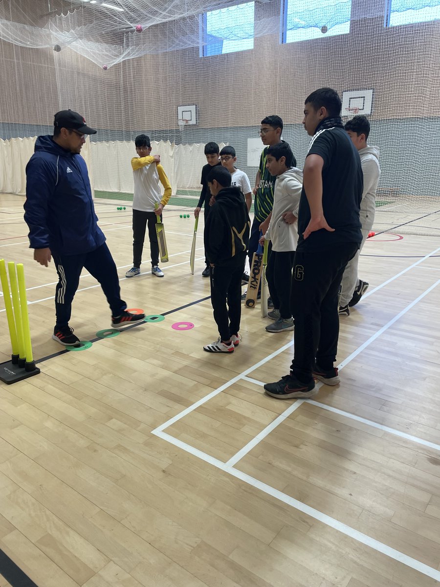 Bridging the gap!💥 Transition to hardball boys development centres now up and running in Blackburn and Bolton🏏 Supporting our pathway for all and providing opportunities to increase the player base across the county 📈