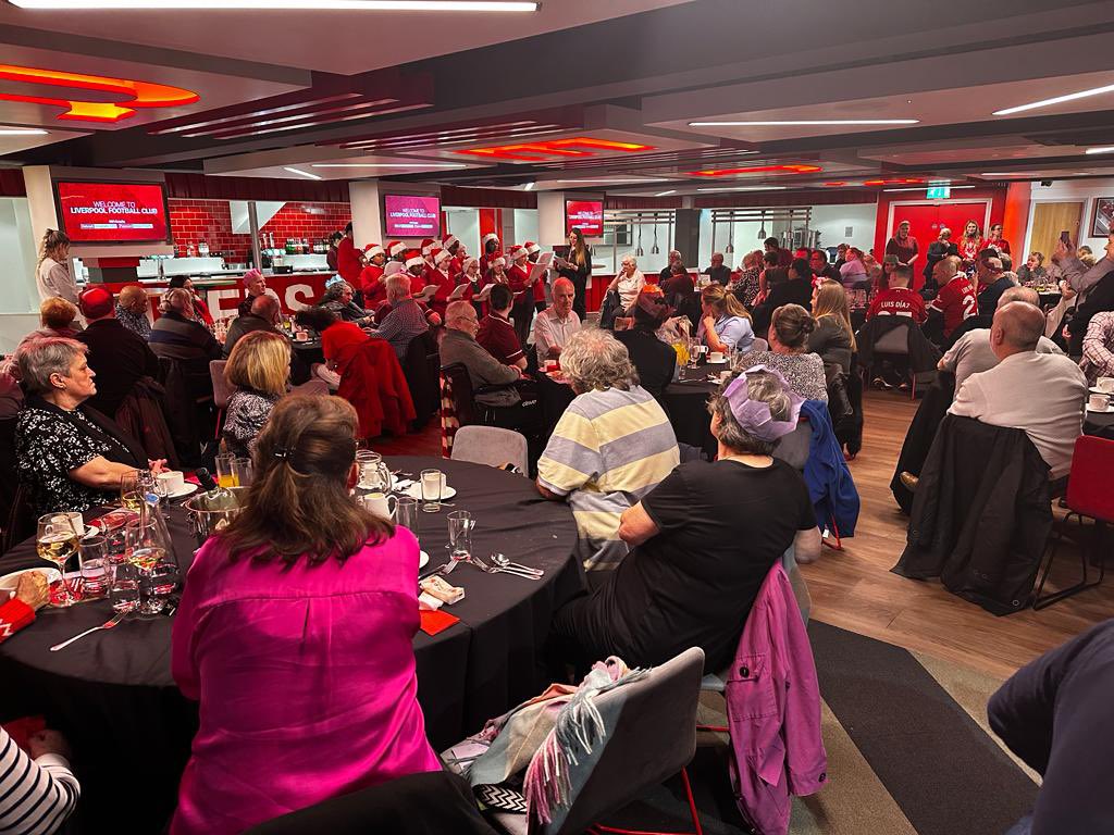 Today’s Lunch has left us feeling festive and bursting with Christmas joy, as we welcomed 190 members of our local #Community for a 3 course lunch and entertainment from the beautiful choir of <a href="/NewParkPrimary/">New Park Primary School</a>. Our belly’s are full and our hearts are warmed. Merry Christmas  #LFC