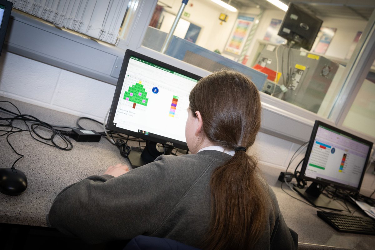 SaintMarysDerry's tweet image. We were delighted to welcome Mr Lagan and Primary 6 pupils from Holy Family Primary School to our @DigSchoolhouse 💻
Well done to the P6 pupils who took part in our Paint by Pixels Challenge using Microsoft Excel! 👾 #Computational #Thinking #Unplugged