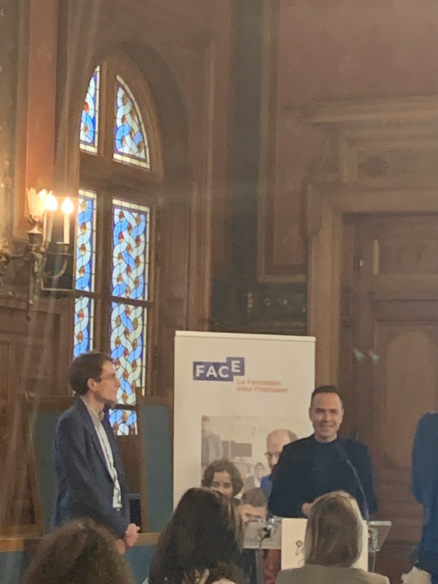 [Live Tweet] <a href="/CarrefourGroup/">Carrefour</a> rejoint le Comité Exécutif du réseau #1in3 
Pour renforcer ses actions en interne #Carrefour établit des partenariats avec des associations
#violencesfaitesauxfemmes