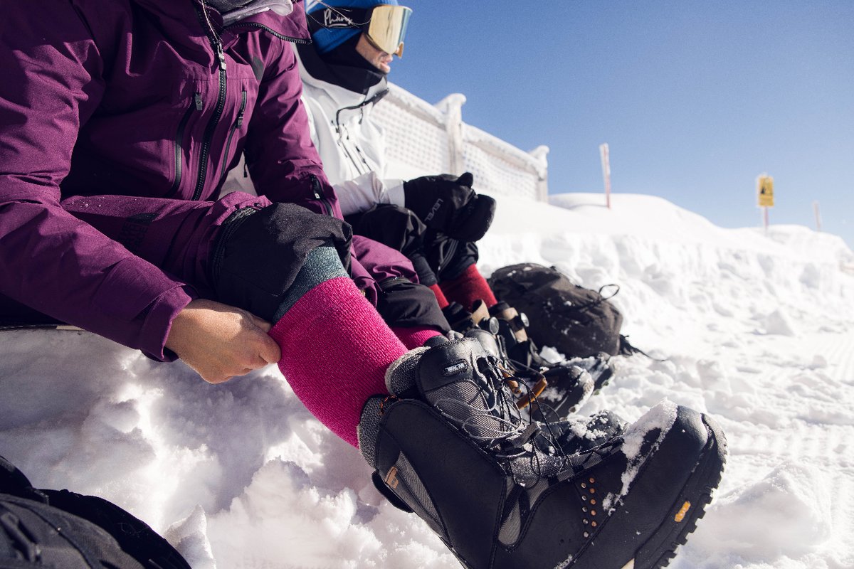 Komfort ohne Kompromisse! Unsere Merino-Bekleidung und Socken sind die ultimative Wahl für alle, die Wert auf Qualität, Stil und Wärme legen. 👗🧦🌬️