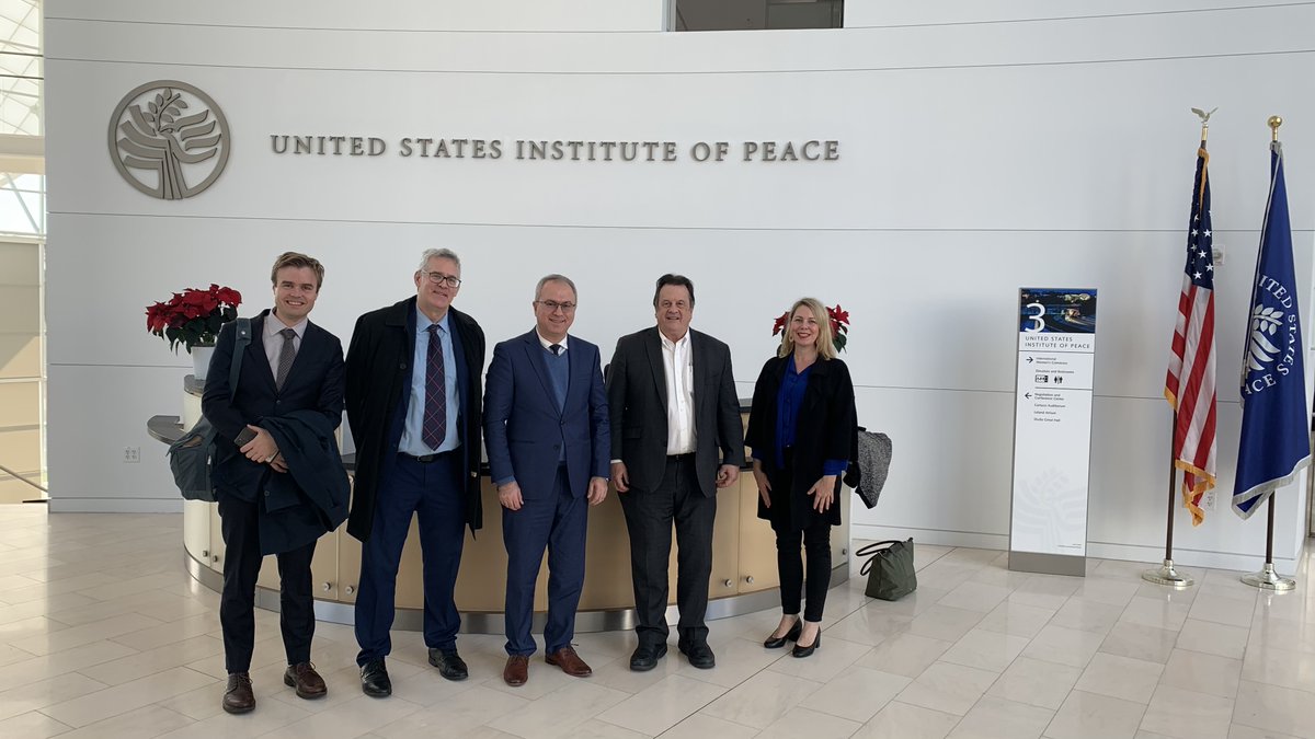 Thread: Delighted to host at @USIP UN Resident and Humanitarian Coordinator for #Yemen @DavidGressly again for an insightful discussion on developments on the ground before the end of his tenure. Attendants included #USEnvoyYemen Lenderking, other policymakers, and Yemen experts.