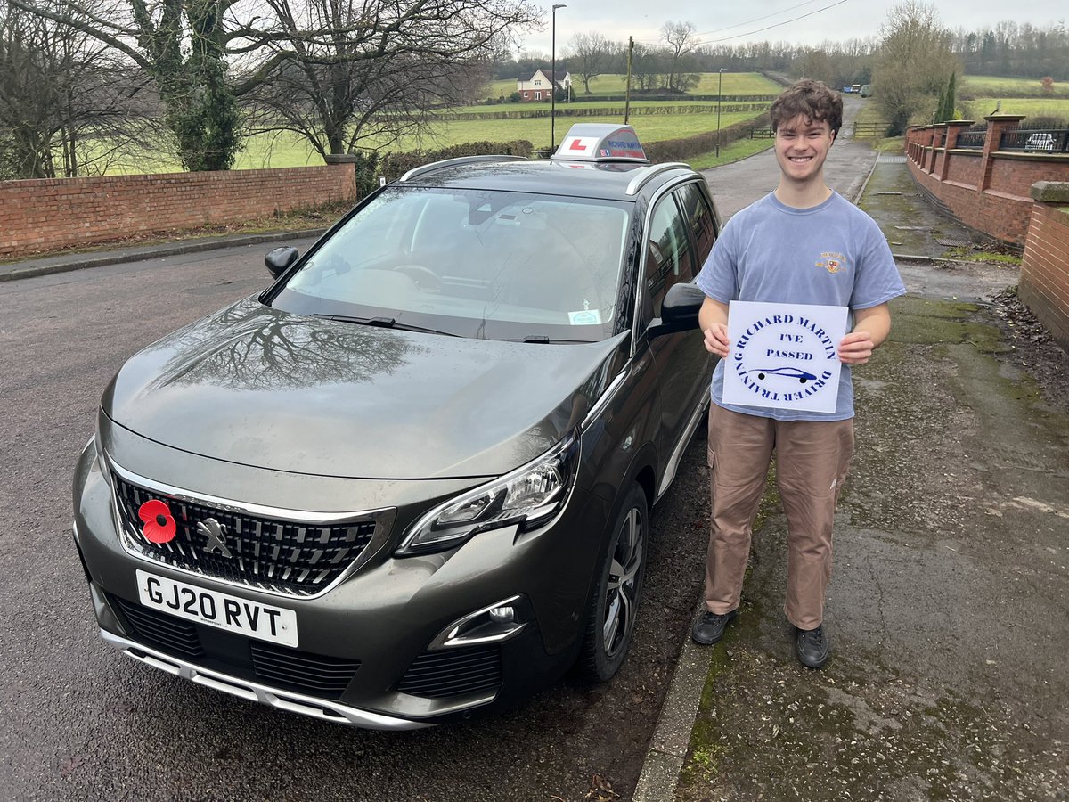 After a long trip back from University at Bristol James made it all worthwhile with great TEST PASS at Sutton! Well done and thanks for choosing to learn with #richardmartindrivertraining 😀