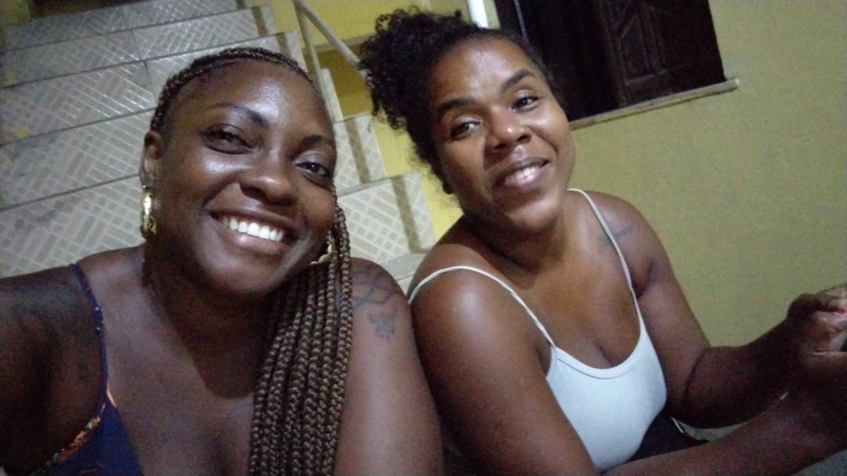 Arretada_N's tweet photo. Meu Janeiro de 2023
Minha amiga é trancista e de vez enquando temos uma resenha.
#pretatrancas
#cabelosetrancas https://t.co/TwpljY5caw