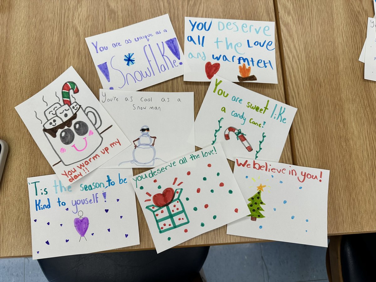 Grandview Guiding Minds are busy creating positive holiday messages to put on all our students desks next week before we part for the break!@LaurenPw2