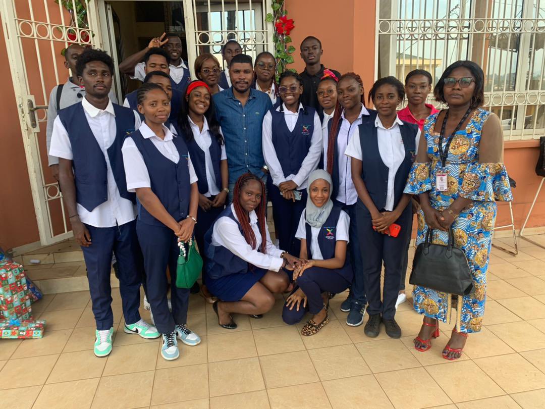 [VISITE D’ENTREPRISE]

  Dans le cadre de l’apprentissage et de l’imprégnation aux médias télévisés, nous avons eu l’occasion renouvelée d’effectuer une visite de l’entreprise <a href="/vision/">Vision</a> 4 du groupe l’Anecdote par nos étudiants de #Bachelor2 , campus #yaounde .