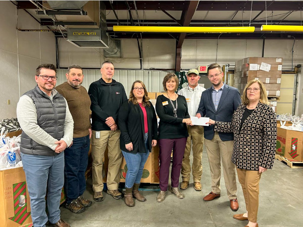 @FeedingSWVA is thankful for a gift from the @American Electric Power Foundation! We enjoyed a visit from Appalachian Power's Glade Spring Service Center employees, who brought us a check earlier this week. Thank you for helping us nourish our neighbors in Southwest Virginia!