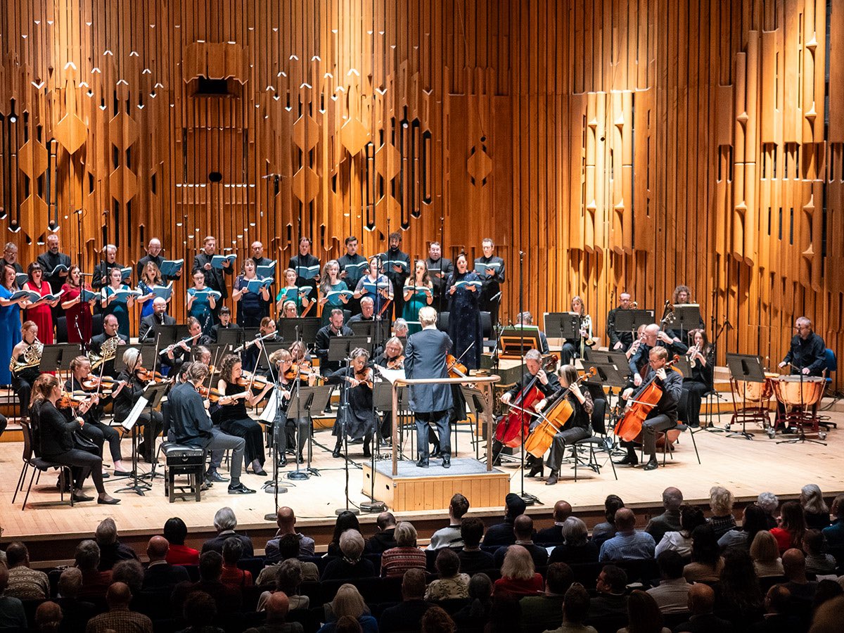 Britten Sinfonia (@brittensinfonia) on Twitter photo If you missed our Messiah with <a href="/BBCSingers/">BBC Singers</a> at <a href="/BarbicanCentre/">Barbican Centre</a> this week, donβt worry! You can listen to the broadcast on <a href="/BBCRadio3/">BBC Radio 3</a>, Tuesday 19th at 7:30pm. πΆHallelujah! πΆ
π»It will also be broadcast in 8 countries this Sunday 17th as part of the Euroradio Christmas Music Day If you missed our Messiah with <a href="/BBCSingers/">BBC Singers</a> at <a href="/BarbicanCentre/">Barbican Centre</a> this week, donβt worry! You can listen to the broadcast on <a href="/BBCRadio3/">BBC Radio 3</a>, Tuesday 19th at 7:30pm. πΆHallelujah! πΆ
π»It will also be broadcast in 8 countries this Sunday 17th as part of the Euroradio Christmas Music Day
