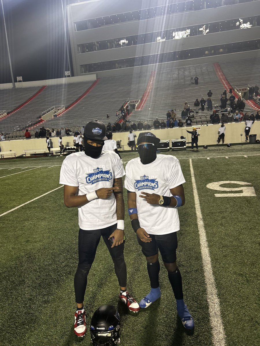 National champions‼️🏆
Philippians 4:13 - I can do all things through Christ who strengthens me.“God did”
Love my brothas🙏🏾