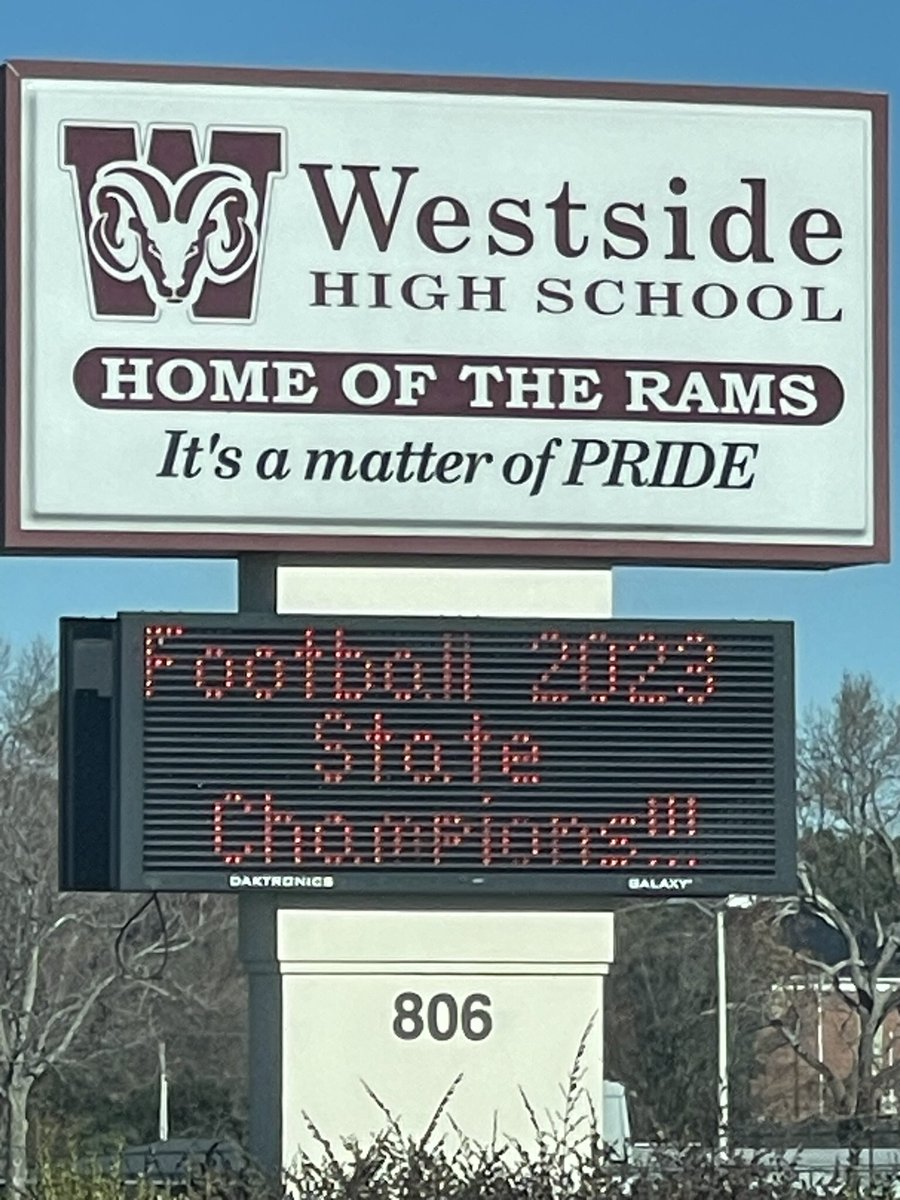 Best this sign has ever looked.  #ROLLRAMS