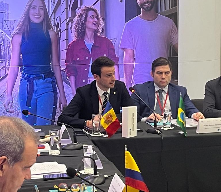 GovernAndorra's tweet image. El secretari d'Estat d’Empresa, Diversificació Econòmica i Innovació, @msauben, pren part del VI Fòrum Iberoamericà de les PIMES de Medellín per compartir els reptes i oportunitats així com la necessitat de seguir impulsant polítiques d'acompanyament per aquestes empreses.