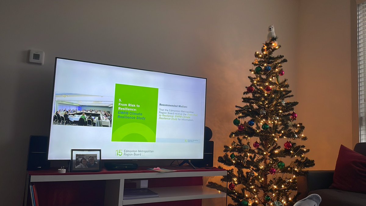 Today’s @yegmetro meeting has a decidedly festive feel as I tune in remotely from home. 

Excellent discussion on Climate Resiliency by the metro Mayors. Worth tuning in. 

#ShPk #Strathco #YEG