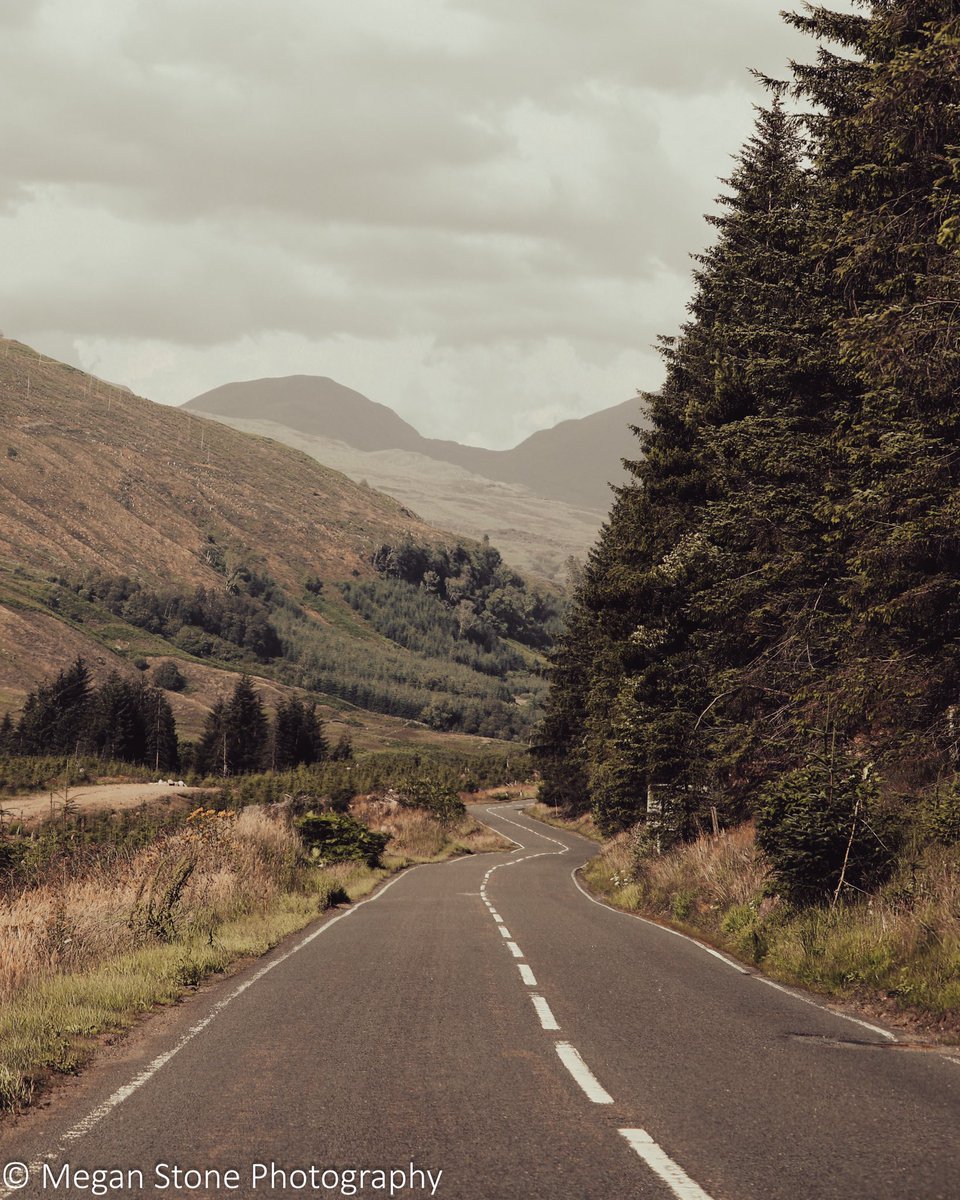 A wee Scotty roadtrip through Loch Lomond & The Trossachs National Park 🏴󠁧󠁢󠁳󠁣󠁴󠁿🚗 

#scotland #hiking #photooftheday #nature #landscape #roadtrip #visitscotland #scotlandroadtrip #lochs #mountains #scotspirit #ilovescotland #canon #photographer #beautifulscotland #thisisscotland