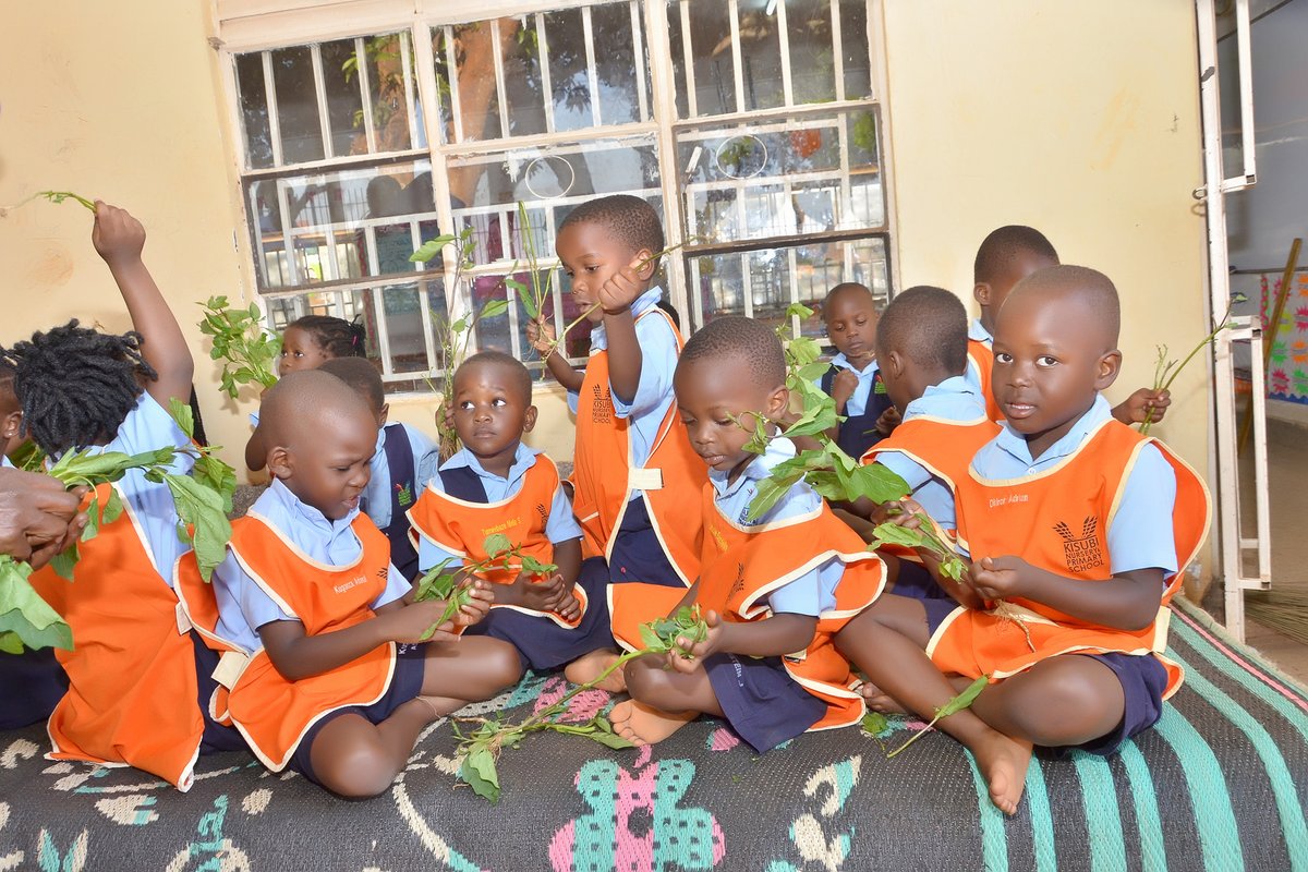 kisubi_schools's tweet image. At #KisubiSchools, step into a classroom where education meets empowerment! The &apos;Ready for Work&apos; program is not just about lessons; it&apos;s a roadmap for students to discover their strengths, passions, and the skills they need to thrive in the professional arena.
#ReadyForWork