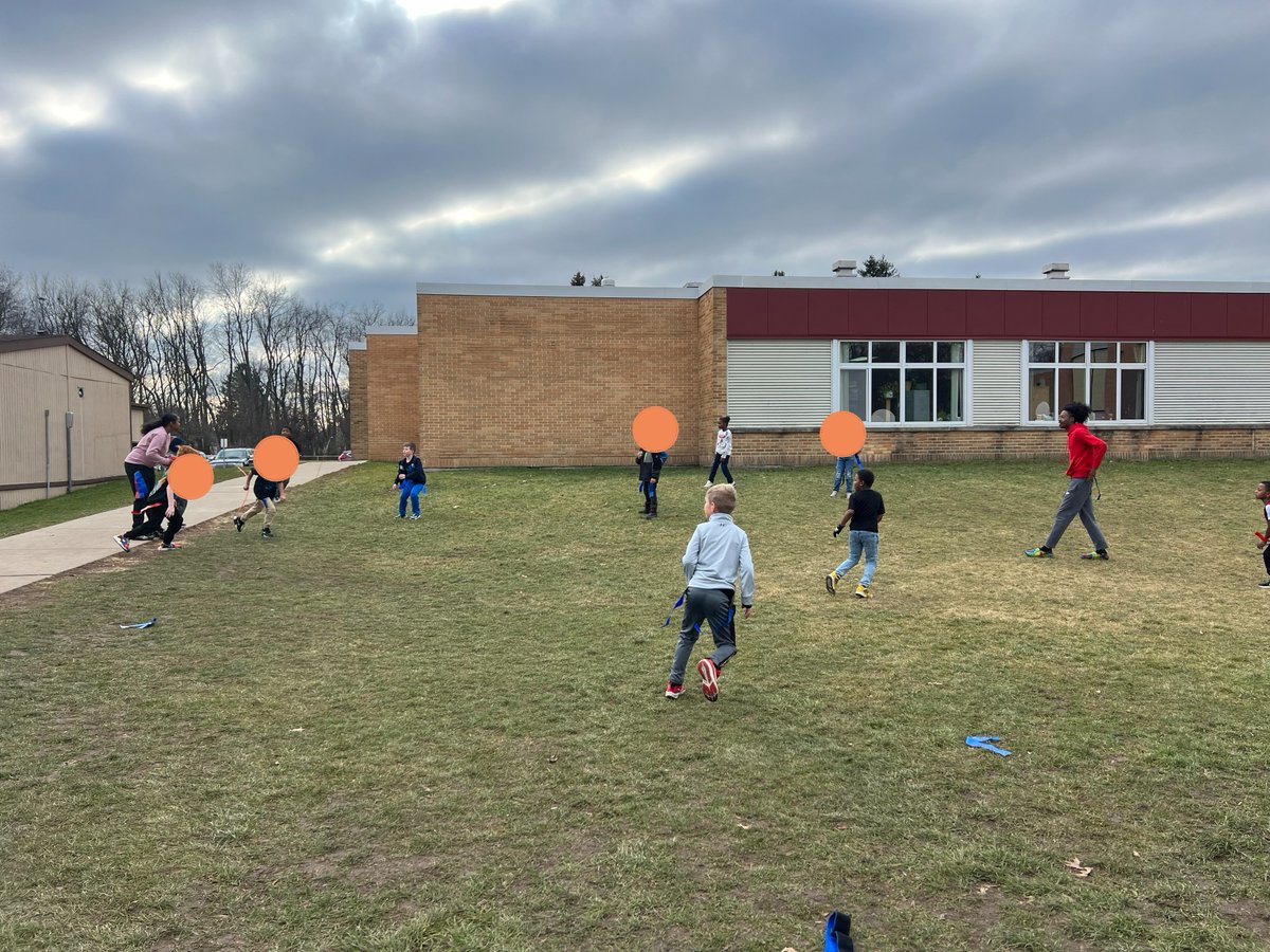 🥳We have a bonus program shoutout for the week! 🥳 The King Westwood recess team has been doing a fantastic job! 💫Their recess team has engaged amazingly during recess and junior coach meetings. AND the Junior Coaches have done such a good job leading games at recess.