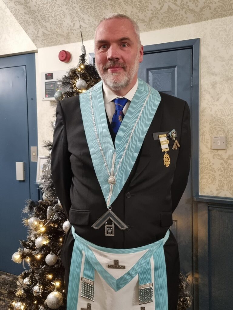 Dazzling Displays for a Cause: Paul Spann&amp;#8217;s Illuminating Journey for Charity - manchestermasons.com/dazzling-displ…