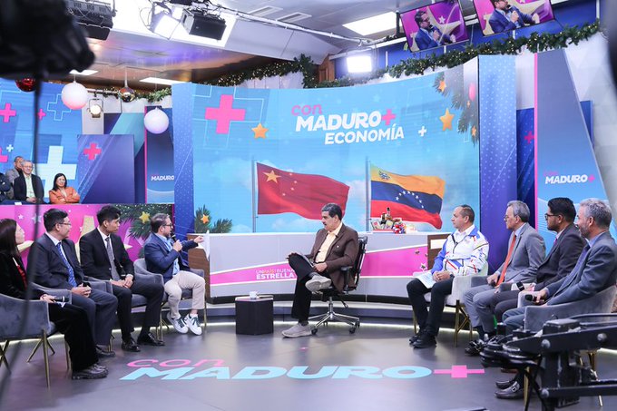 #SepaQue || Presidente <a href="/NicolasMaduro/">Nicolás Maduro</a> insta hermanar los puertos de Carabobo y Shanghái.    

#17Dic     

Leer más: acortar.link/El1h2D