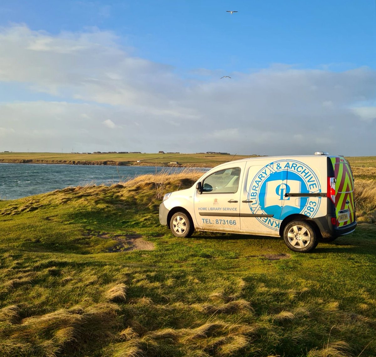 This morning we were out delivering books to our Home Library customers around the mainland of #Orkney.

This was Newark in Deerness this morning. We love the way the low winter sun gently illuminates the landscape, and shows just how much the van needs a wash. ❤️📚